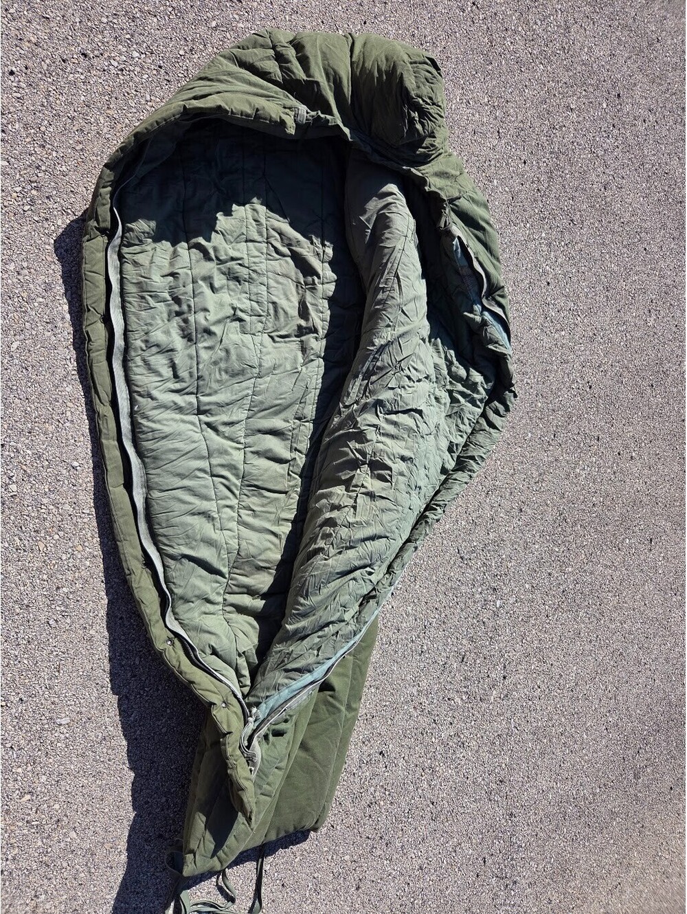 Vintage US Military Mummy Sleeping Bag Cold Weather Issue OD Green Zippered